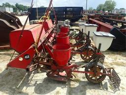 Massey Ferguson 468 Planter