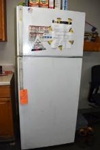 GE UPRIGHT REFRIGERATOR/FREEZER, WHITE,