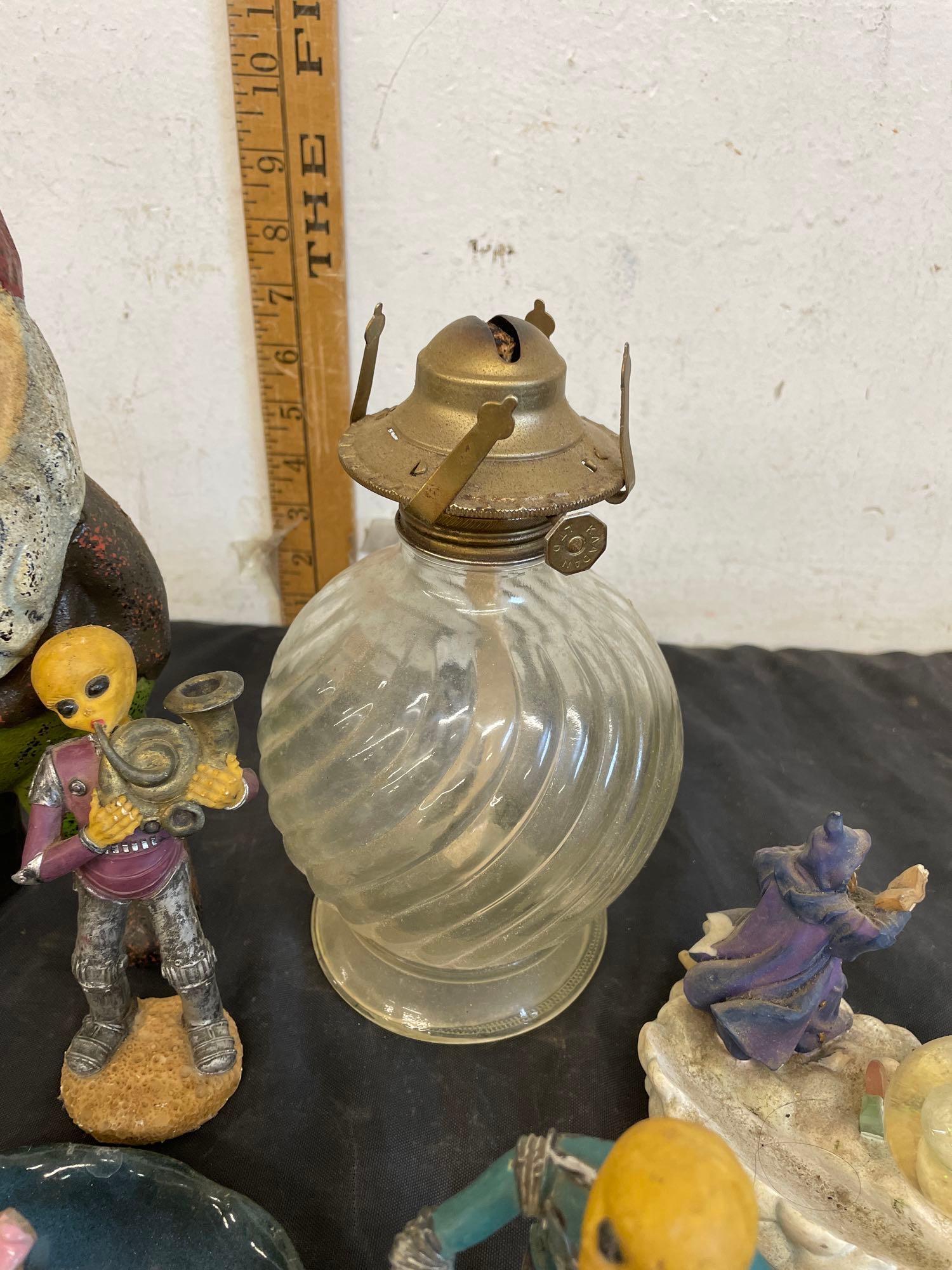 Oil lamp, Statues and More