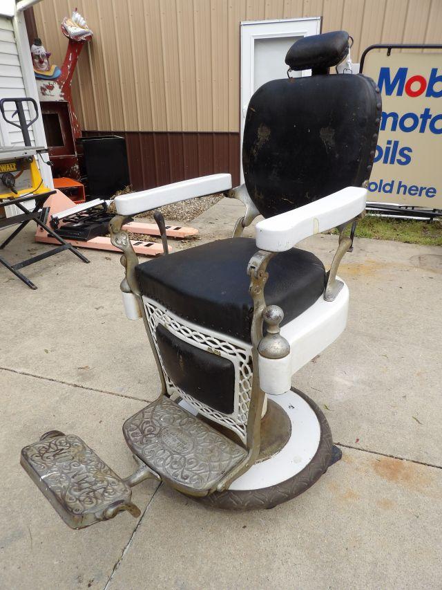 Hanson Barber's / Dental Chair