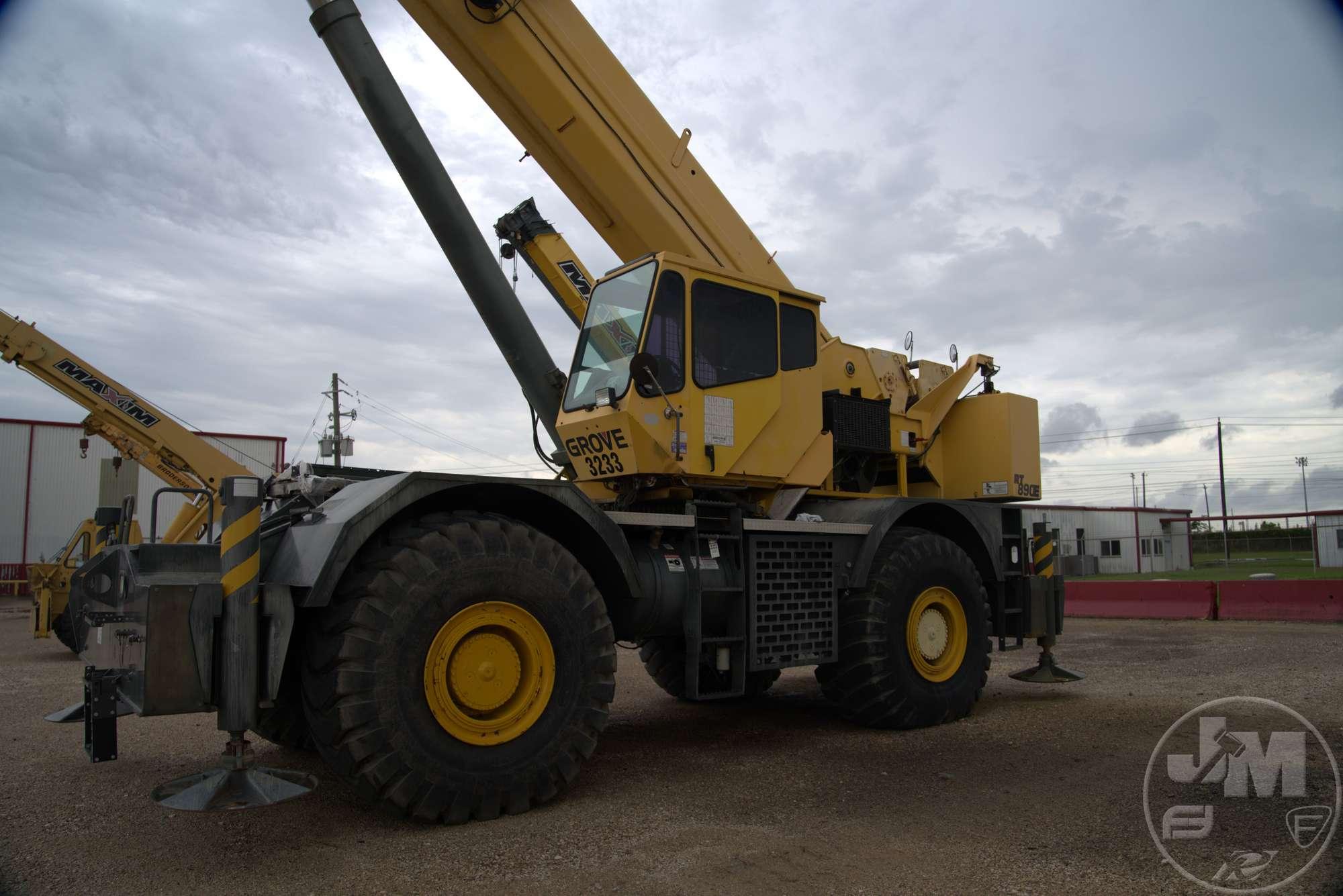 2006 GROVE RT 890E ROUGH TERRAIN CRANE SN: 226238