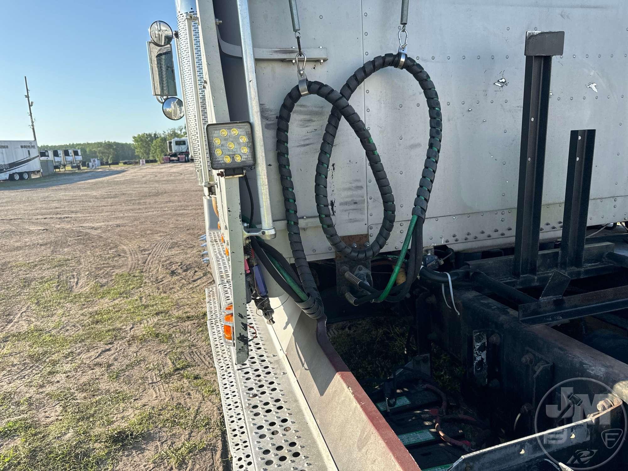 1993 FREIGHTLINER USF-1E TANDEM AXLE TRUCK TRACTOR VIN: 1FUYDSEB4PH431846