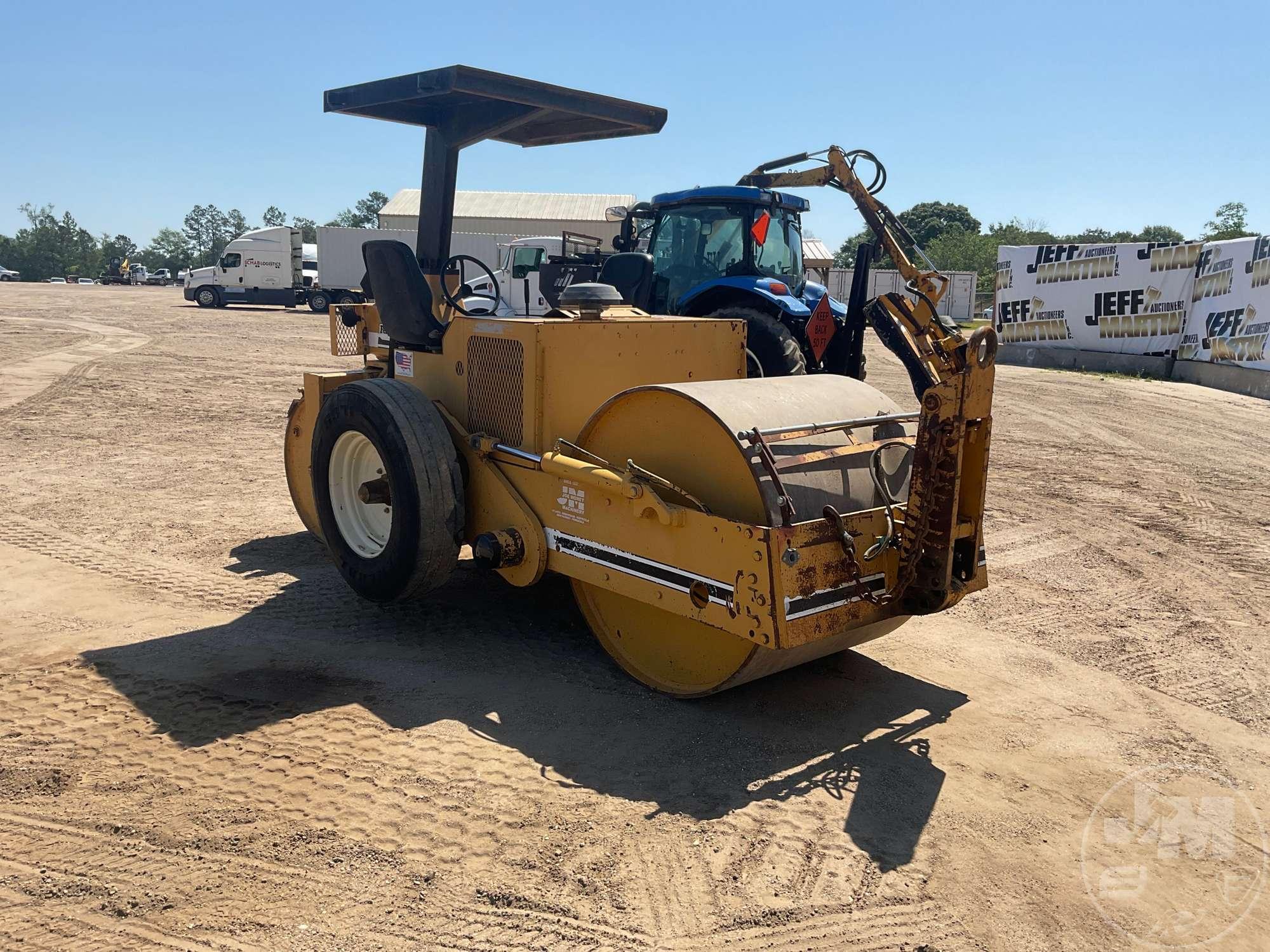 2001 FERGUSON 46A DOUBLE DRUM ROLLER SN: 4969