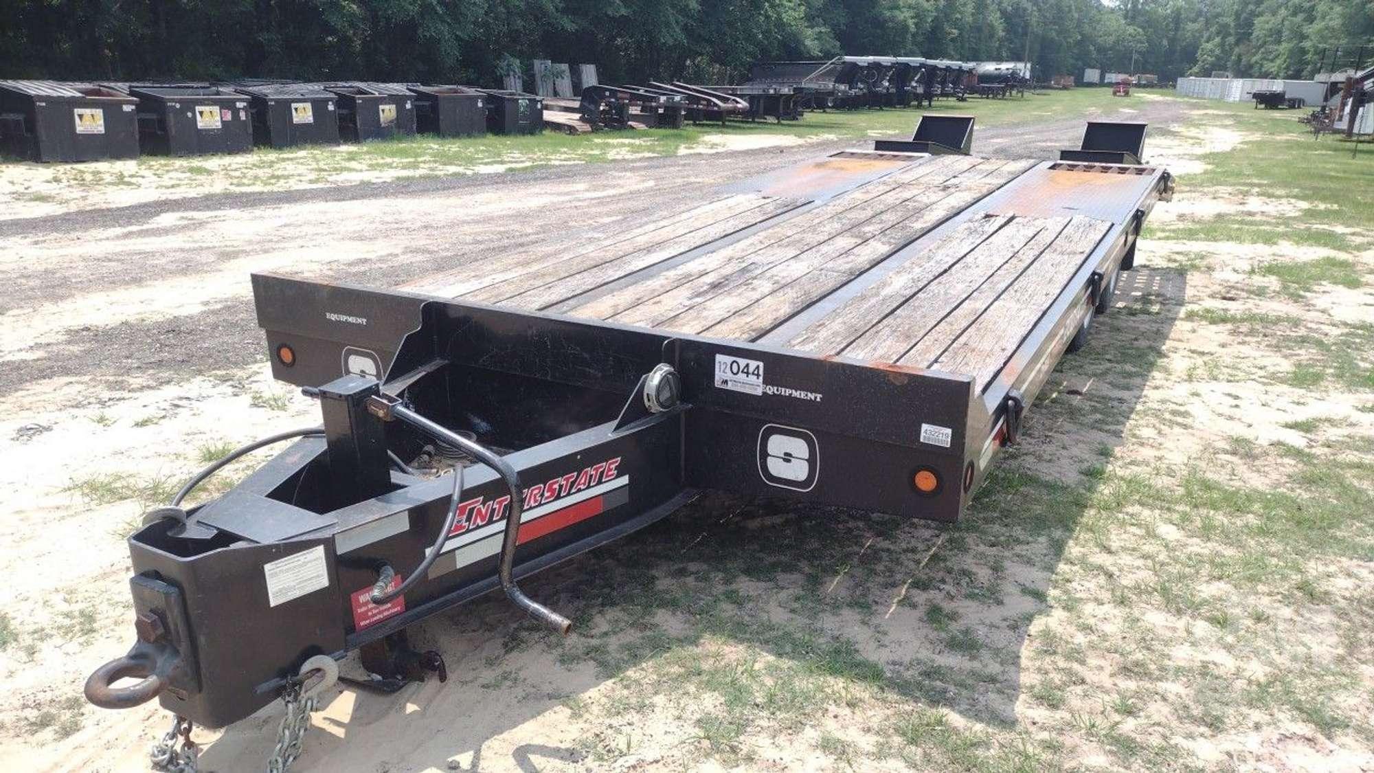 2019 INTERSTATE TRAILERS, INC. 20DTA TAG A LONG EQUIPMENT TRAILER 20 TON VIN: 1JKDTA204KM017197