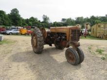 MINNEAPOLIS MOLINE Z NARROW FRONT TRACTOR WITH