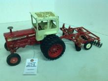 IH 1456 w/duals & Turbo & disk, played w/condition