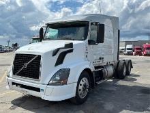 2013 VOLVO T/A SLEEPER