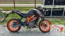 2015 KTM RC390 Motorcycle (Salvaged Title)
