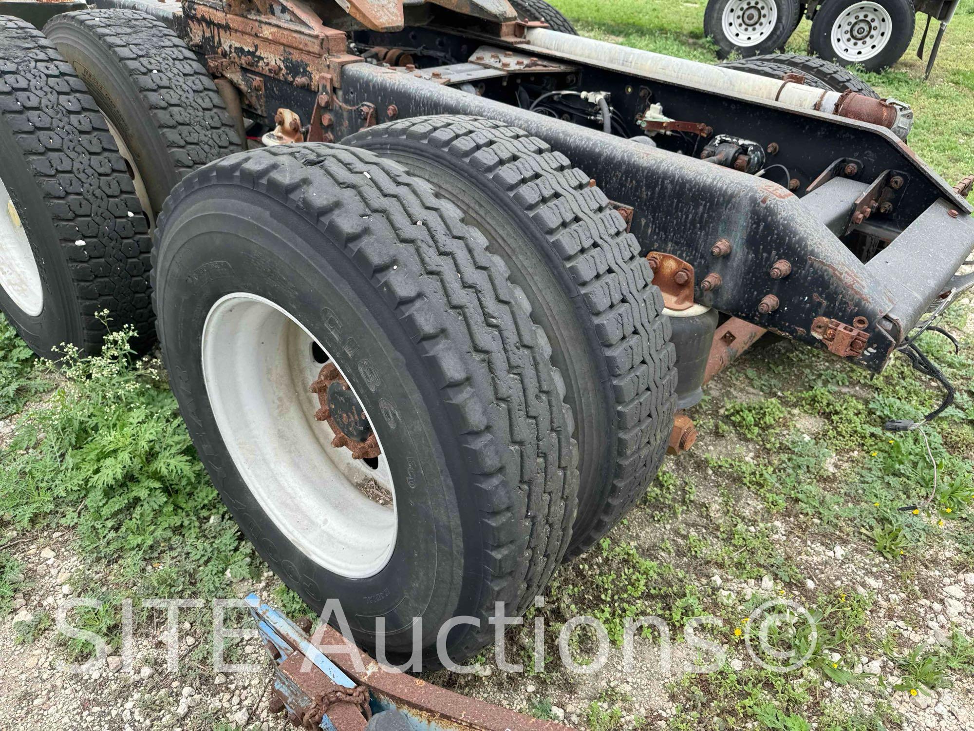 1997 Kenworth T800 T/A Daycab Truck Tractor