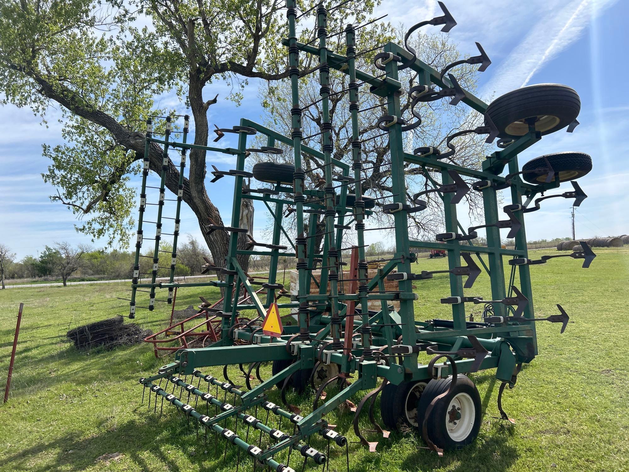 Javarski field cultivator