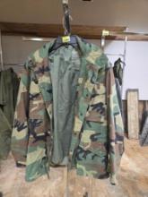 Military, Cold Weather Field Coat. Woodland Camouflage. Medium-Short.