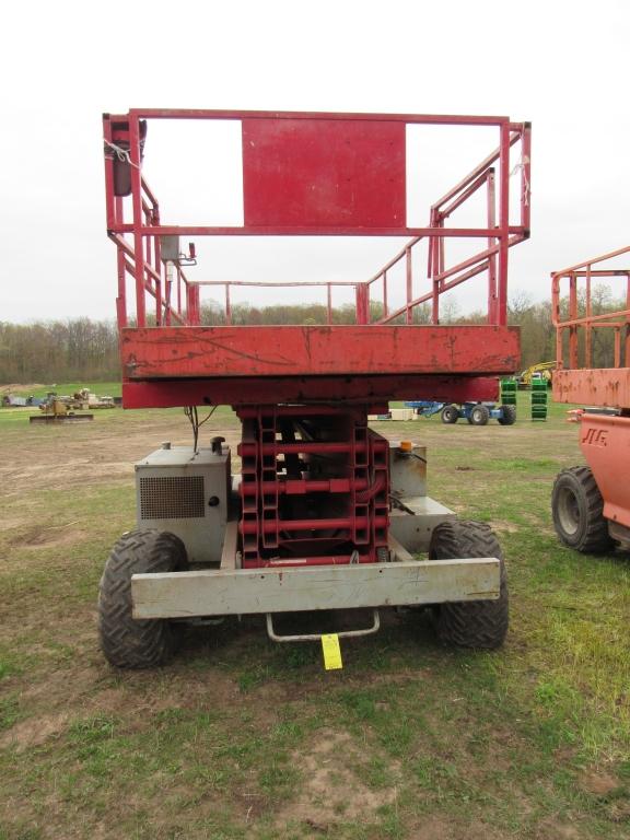 1998 MEC 330RT Scissor Lift