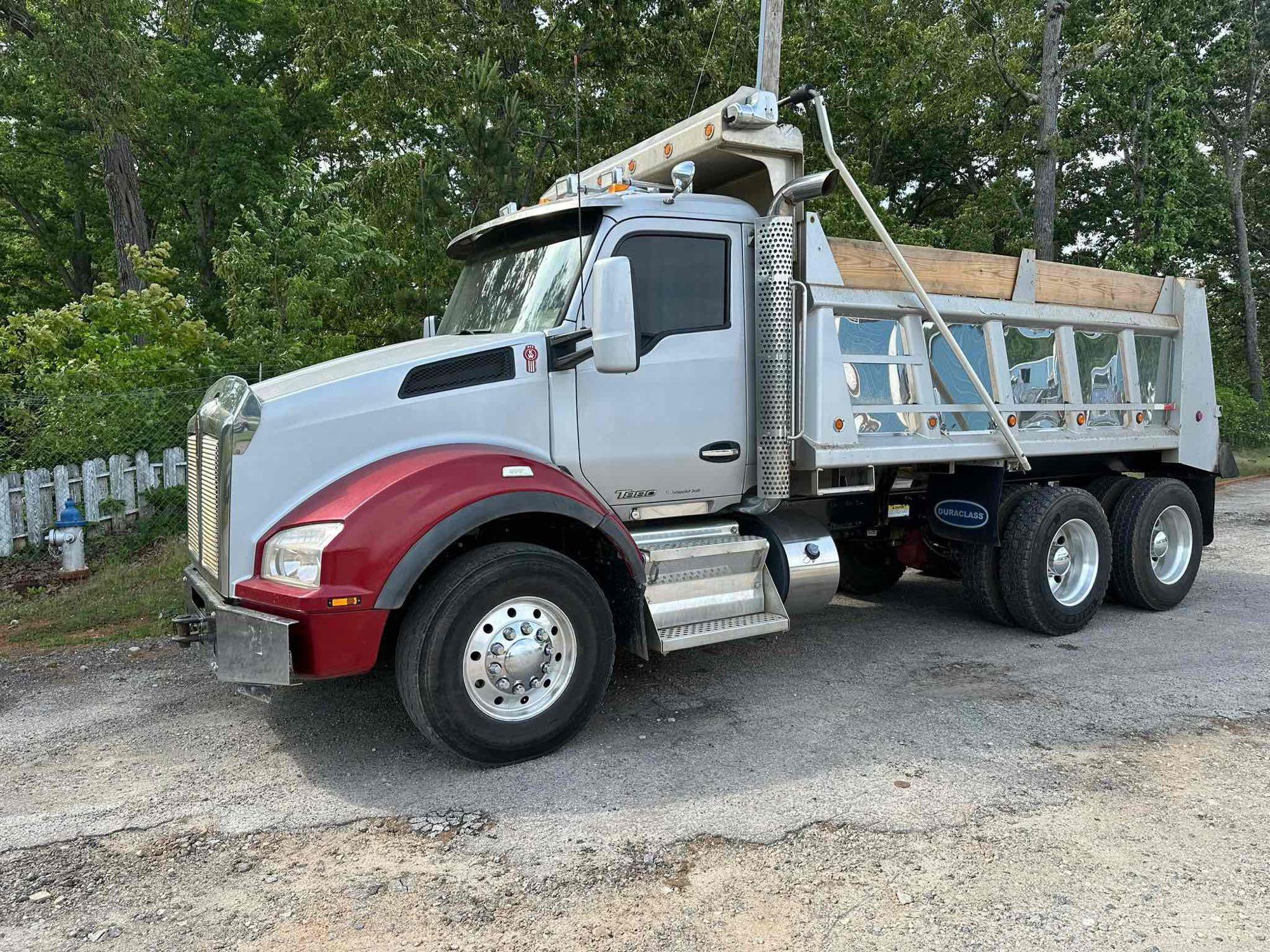 2017 Kenworth T880 Dump Truck