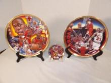 LOT OF (3) MICHAEL JORDAN COMMEMORATIVE COLLECTOR'S PLATES FROM SPORTS IMPRESSIONS. LARGER PLATES