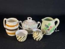 Assortment of sugar & creamers -see photo's-