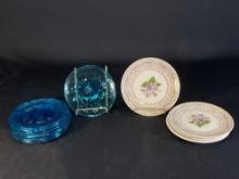 Assortment of decorative saucers -see photo's-
