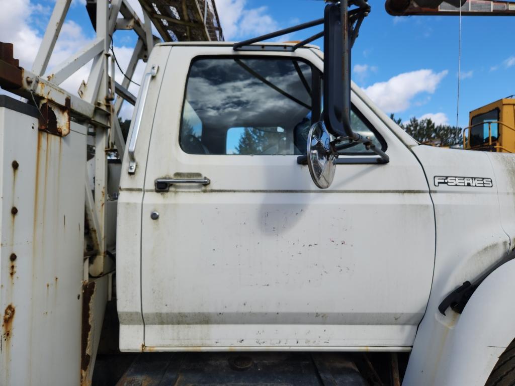 1998 Ford F800 T40 Cable Placer Bucket Truck