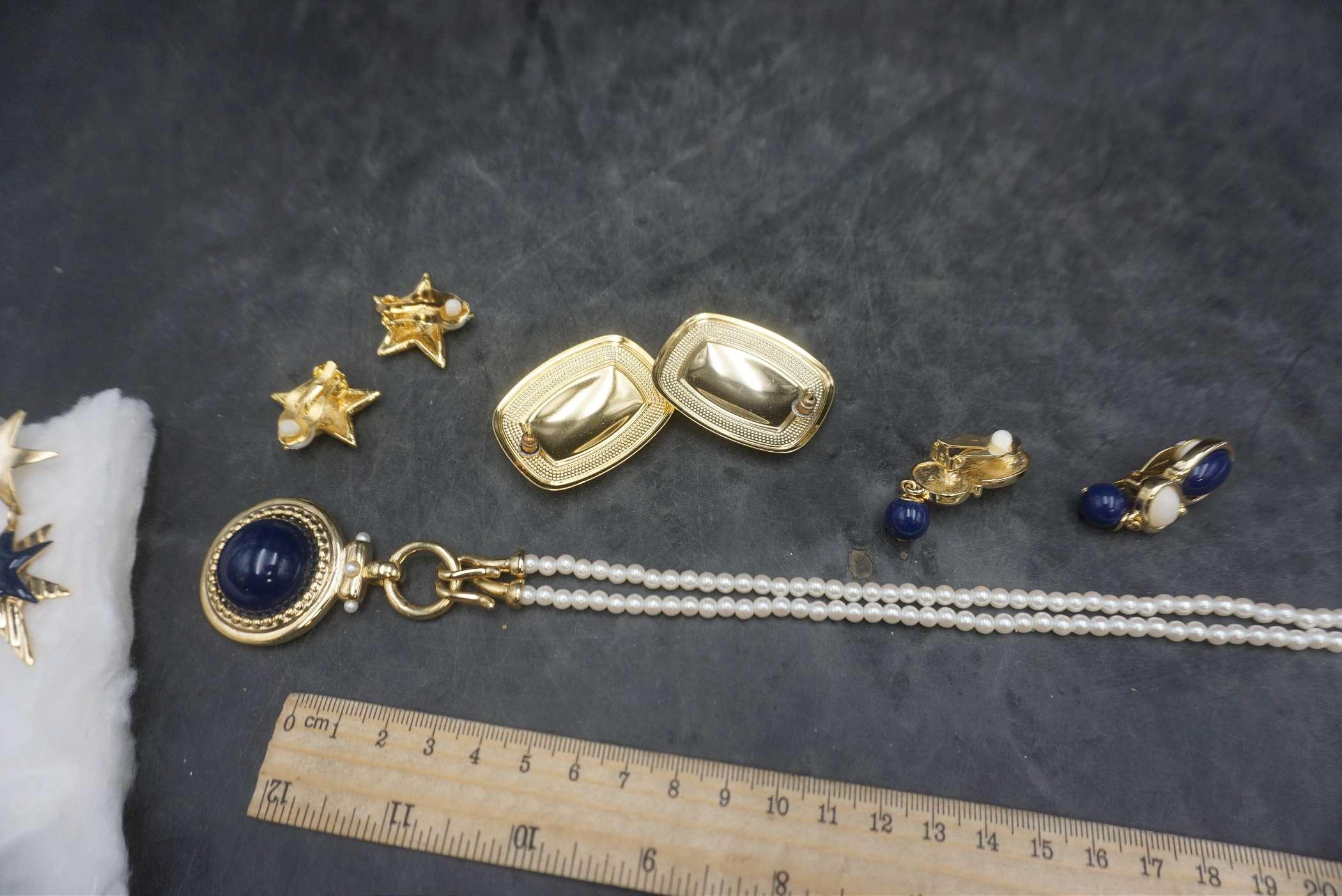 Blue & Gold-Toned Jewelry