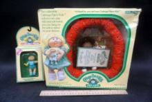 Cabbage Patch Kids - Poseable Figure & Pin-Ups