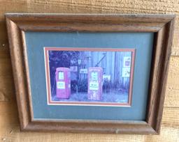 Lot of Pictures of Old Gas pumps