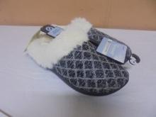 Brand New Pair of Ladies Isotoner Slippers