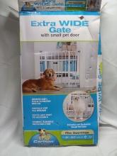 Carlson Extra Wide 29”-38.5”Wx30”H Gate w/ Small Pet Door