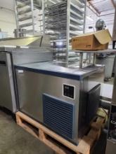 Blue Air 500 lb. Crescent Cube Ice Machine Head Unit