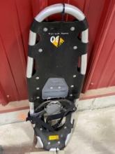 PAIR OF 30 INCH SNOWSHOES
