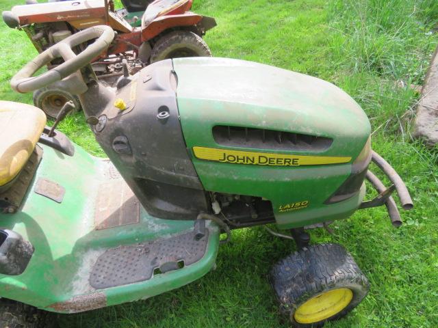 John Deere LA150 Lawn Tractor