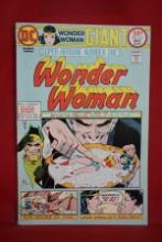 WONDER WOMAN #217 | THE RETURN OF DIANA PRINCE! | CLASSIC MIKE GRELL - NICE BOOK!