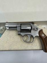 Smith & Wesson.357 Magnum Model 66 6 Round Revolver