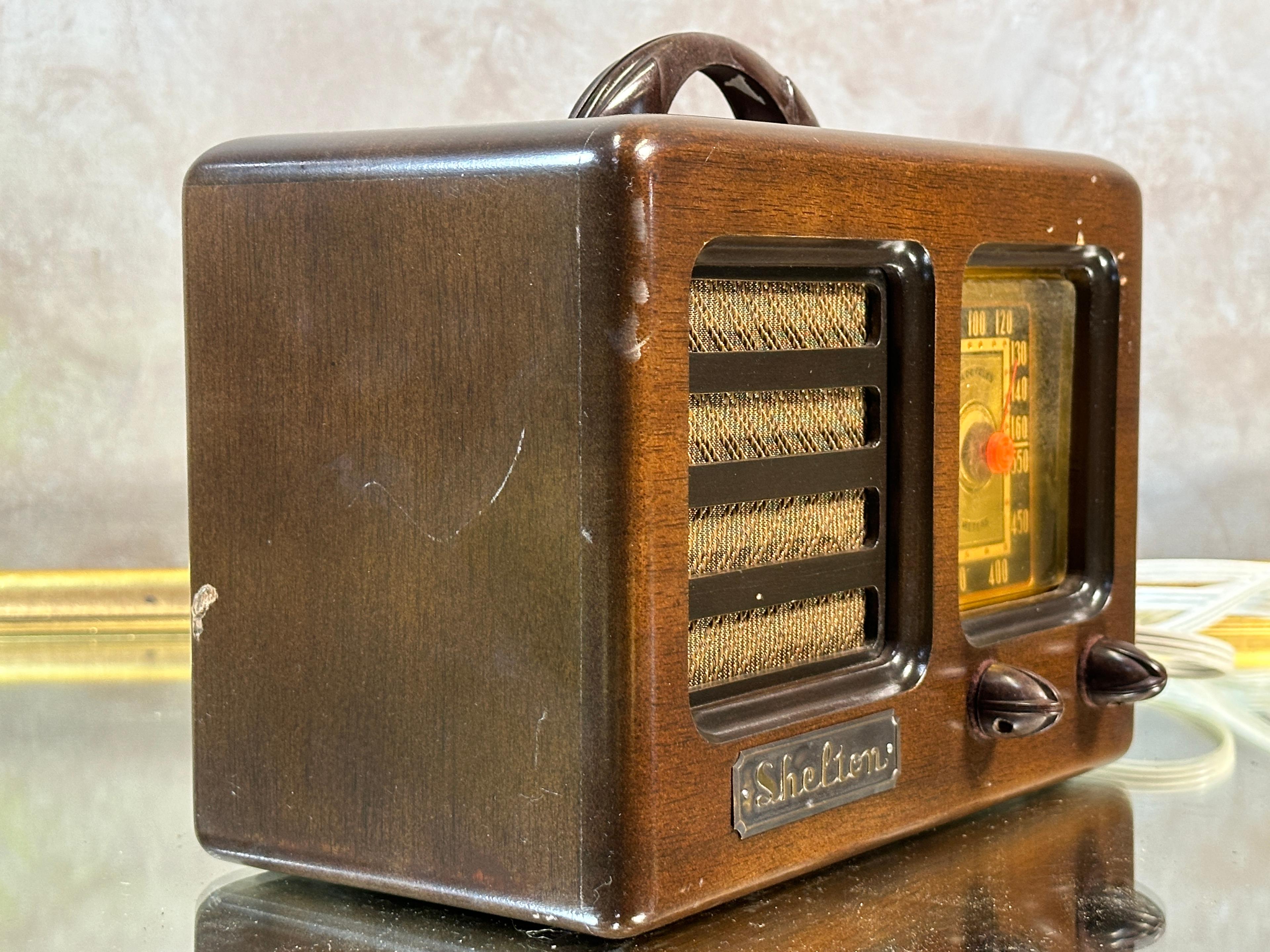 Vintage Shelton Radio