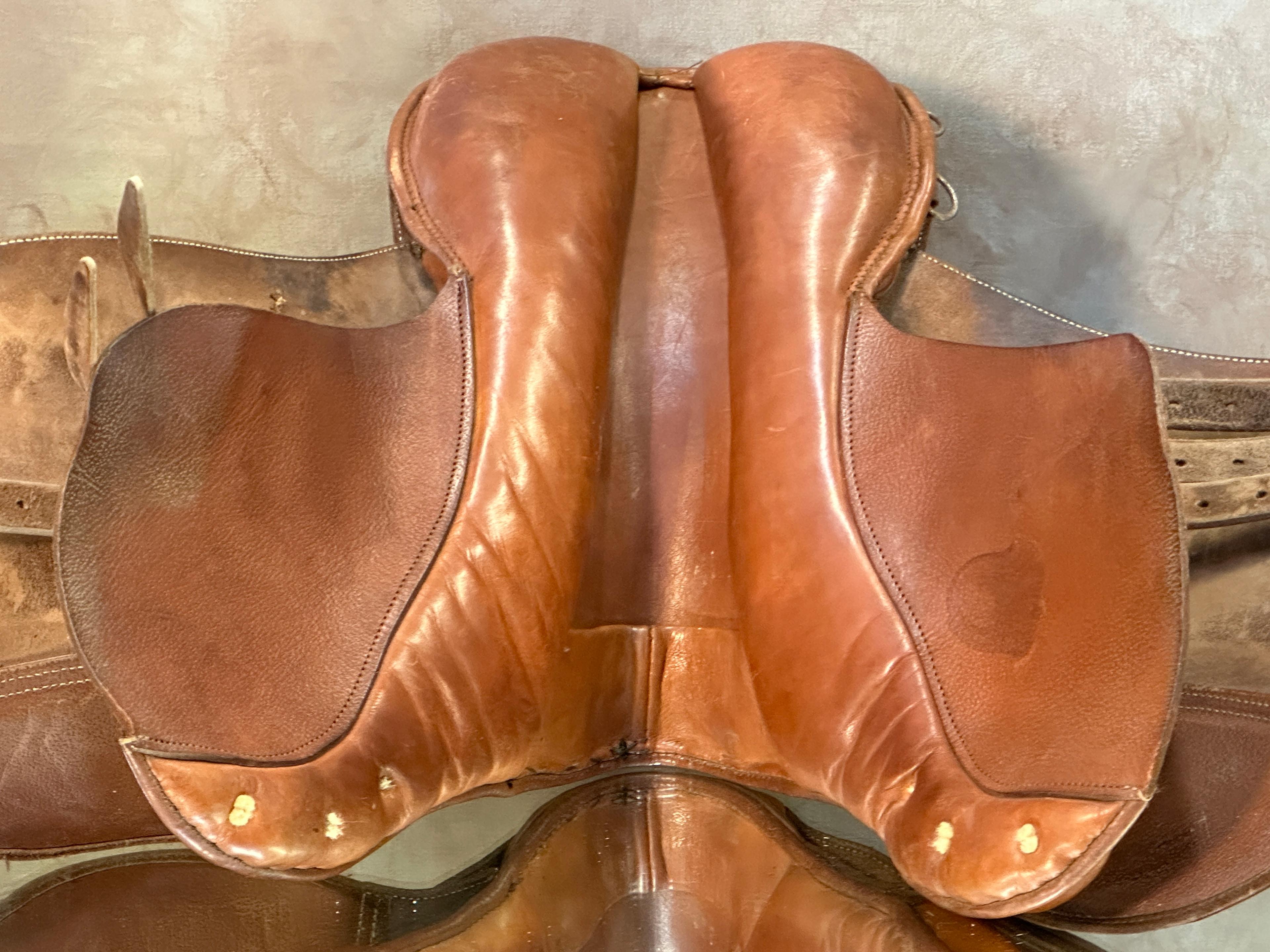 Rossi Y Caruso Leather Horse Saddle