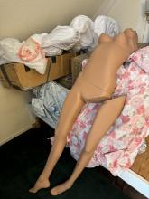 Lot of 5 mannequins