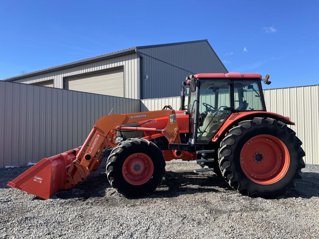 Kubota M126X tractor