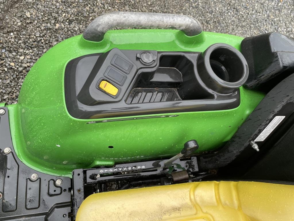 John Deere 3038E Loader Tractor