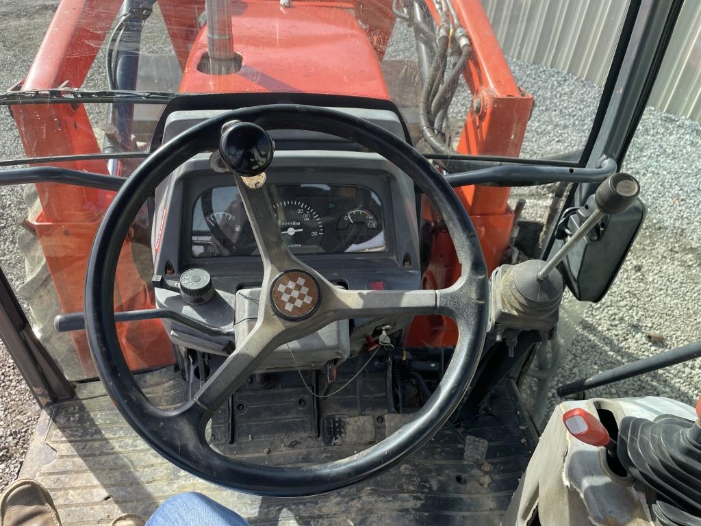 Kubota M8200 Loader Tractor