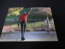 Tiger Woods Signed 8x10 Photo Heritage COA