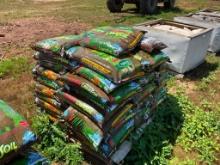 New pallet of Scotts Turf Builder lawn soil