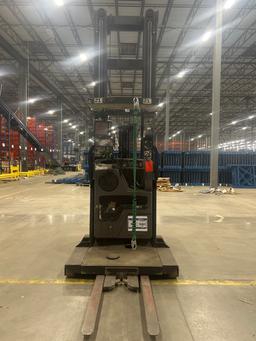 Wire Guided Raymond Order Picker Model 560-opc30tt