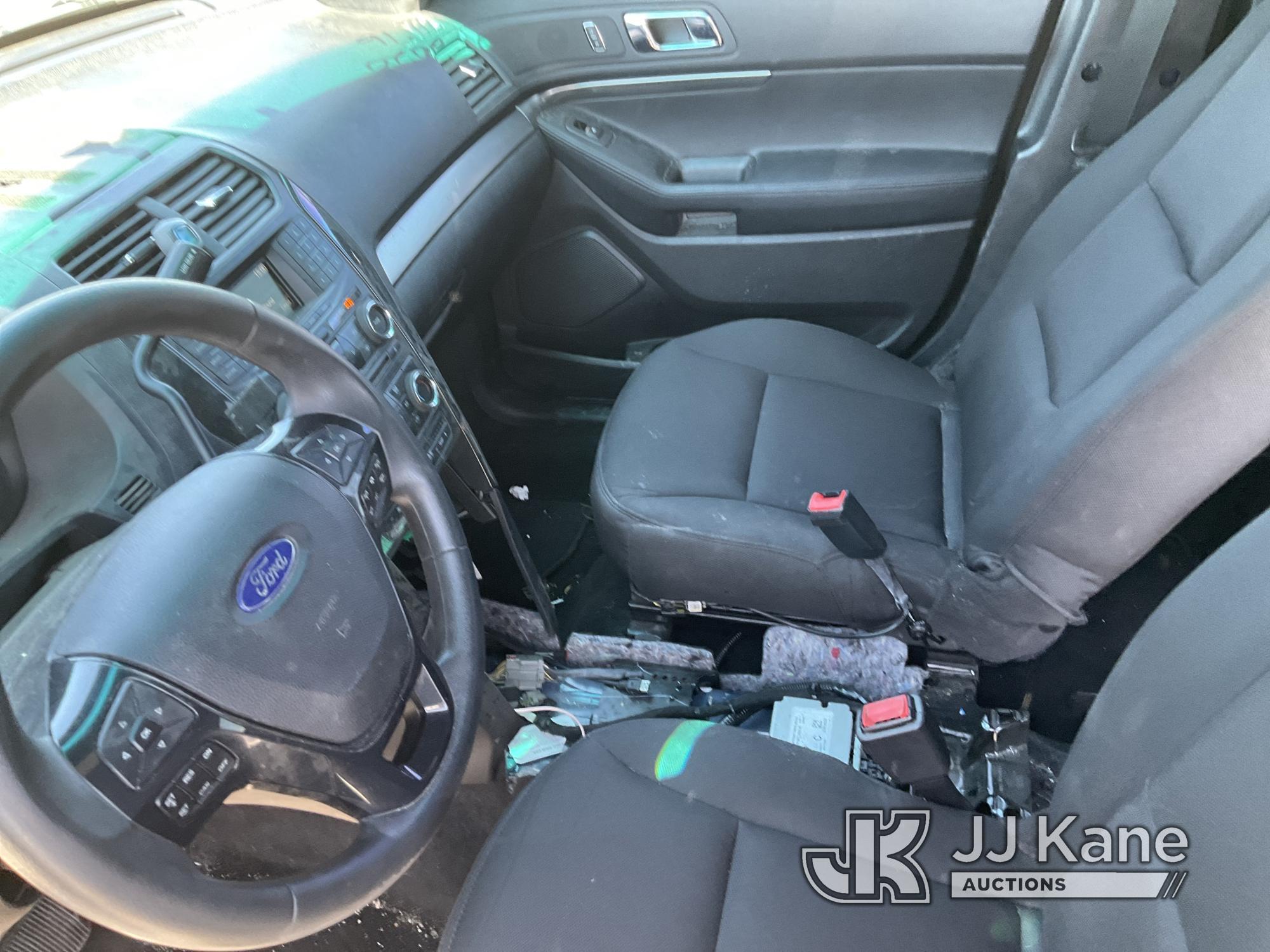 (Las Vegas, NV) 2016 Ford Explorer AWD Police Interceptor No Console, Broken Windshield Check Engine