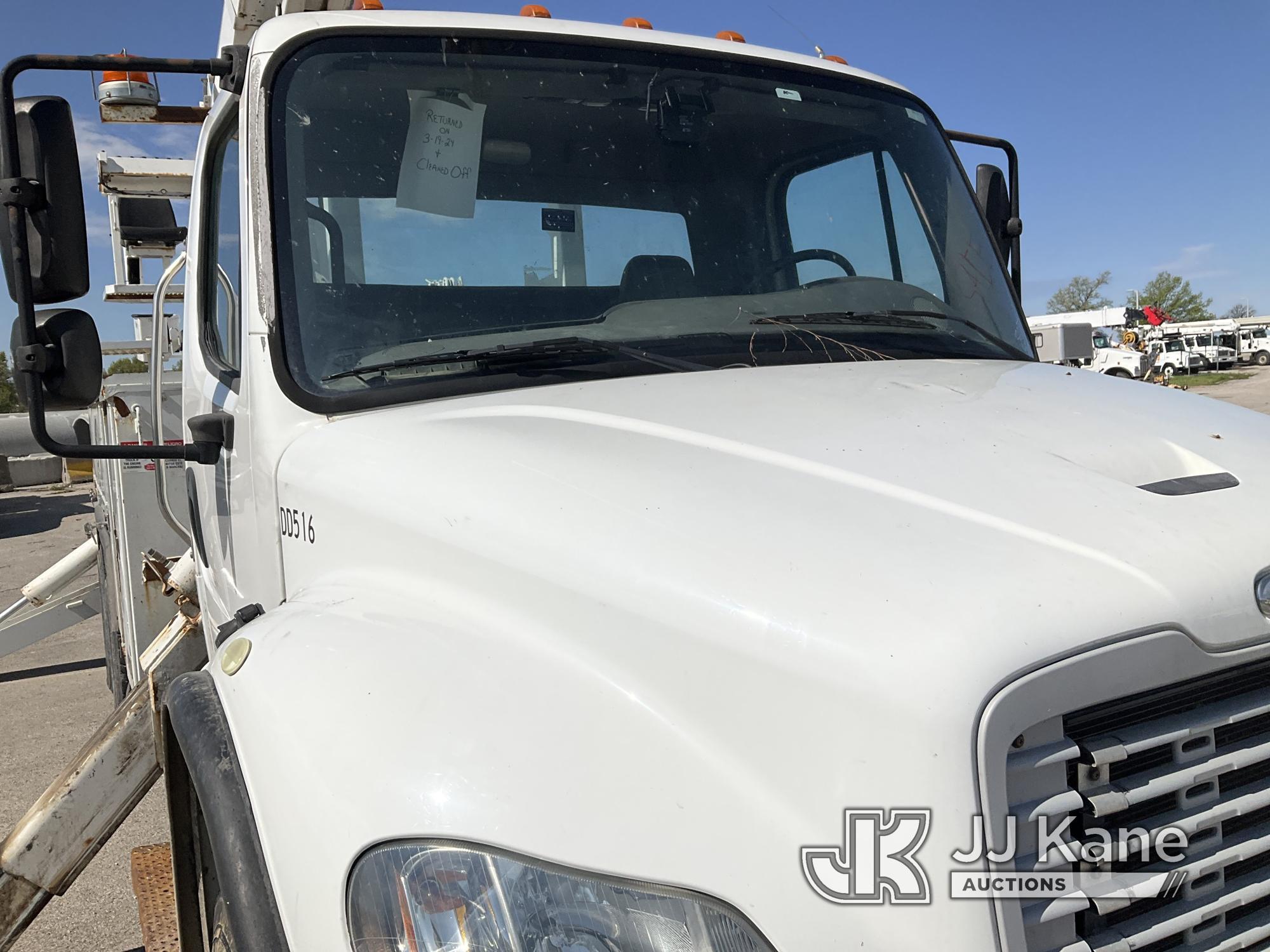 (Kansas City, MO) Altec D3060B-TR, Digger Derrick rear mounted on 2013 Freightliner M2 106 T/A Utili