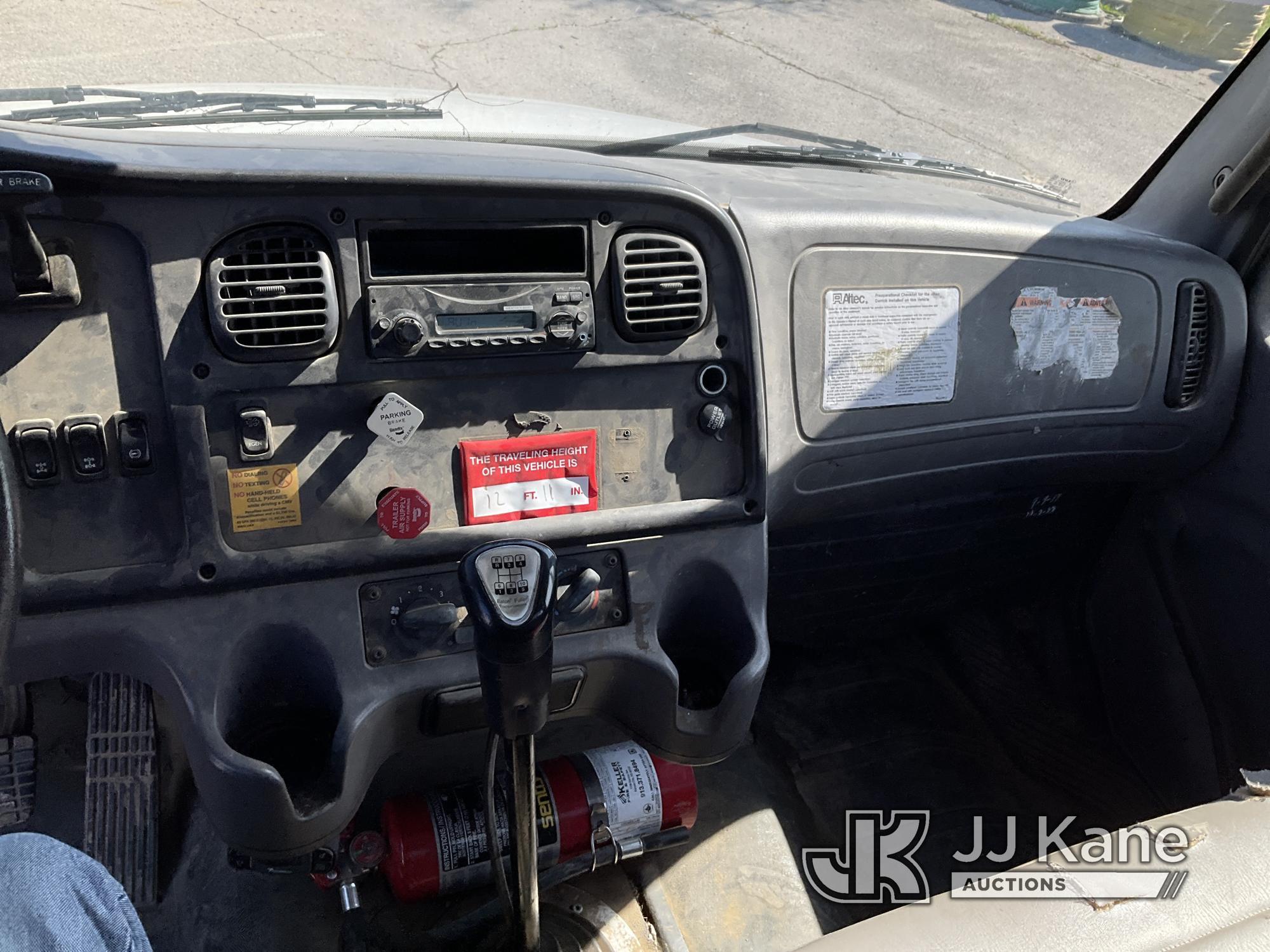 (Kansas City, MO) Altec D3060B-TR, Digger Derrick rear mounted on 2013 Freightliner M2 106 T/A Utili