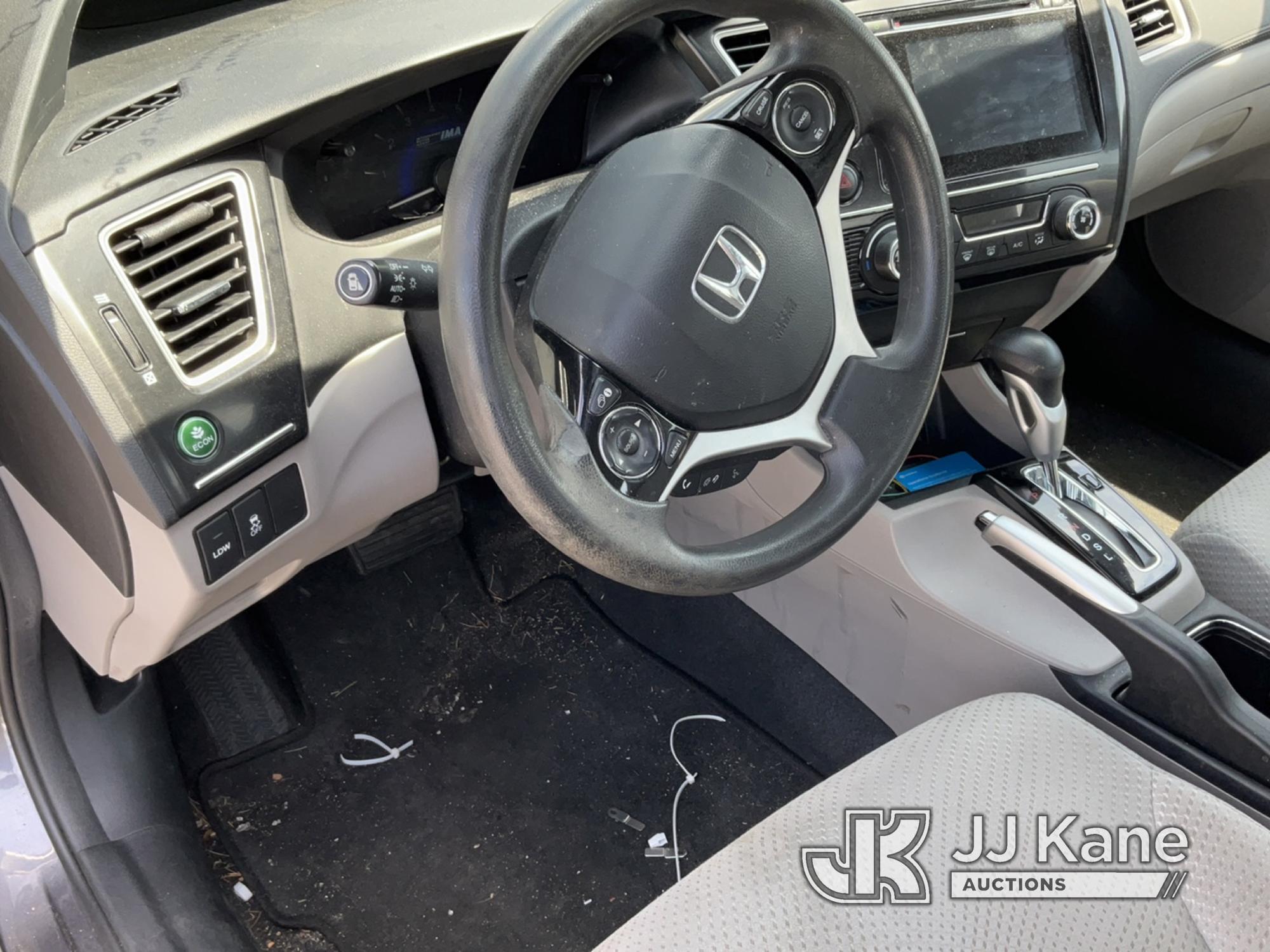 (Chester Springs, PA) 2015 Honda Civic Hybrid 4-Door Sedan Did Run & Move, Out of gas, Not Running,
