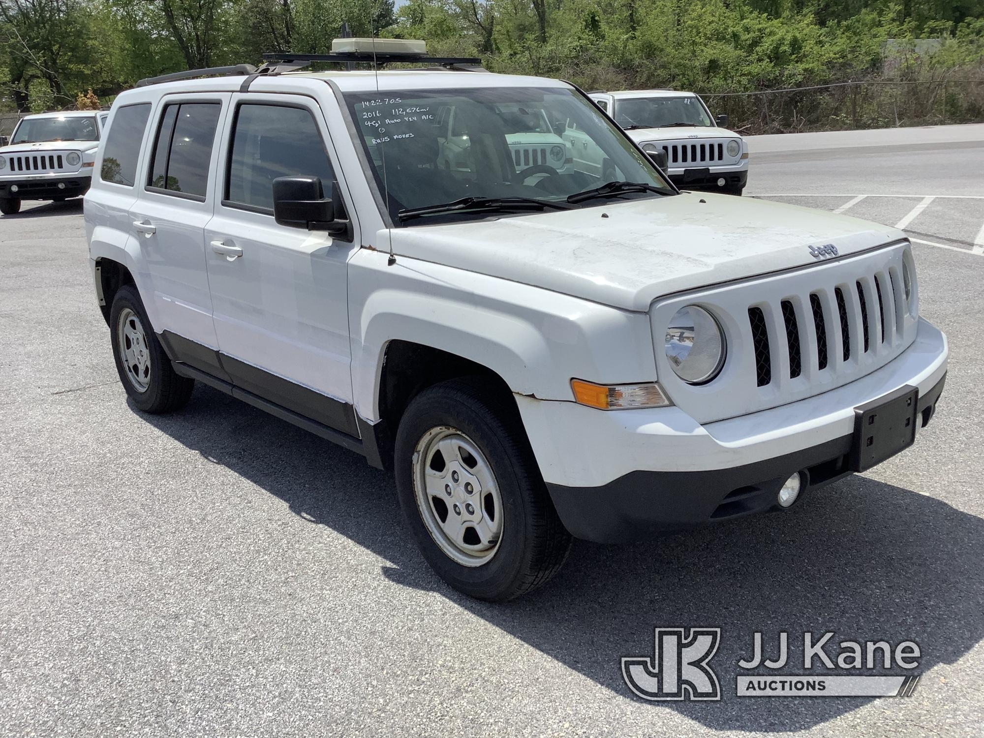 (Chester Springs, PA) 2016 Jeep Patriot 4x4 4-Door Sport Utility Vehicle Runs & Moves, Cracked Front