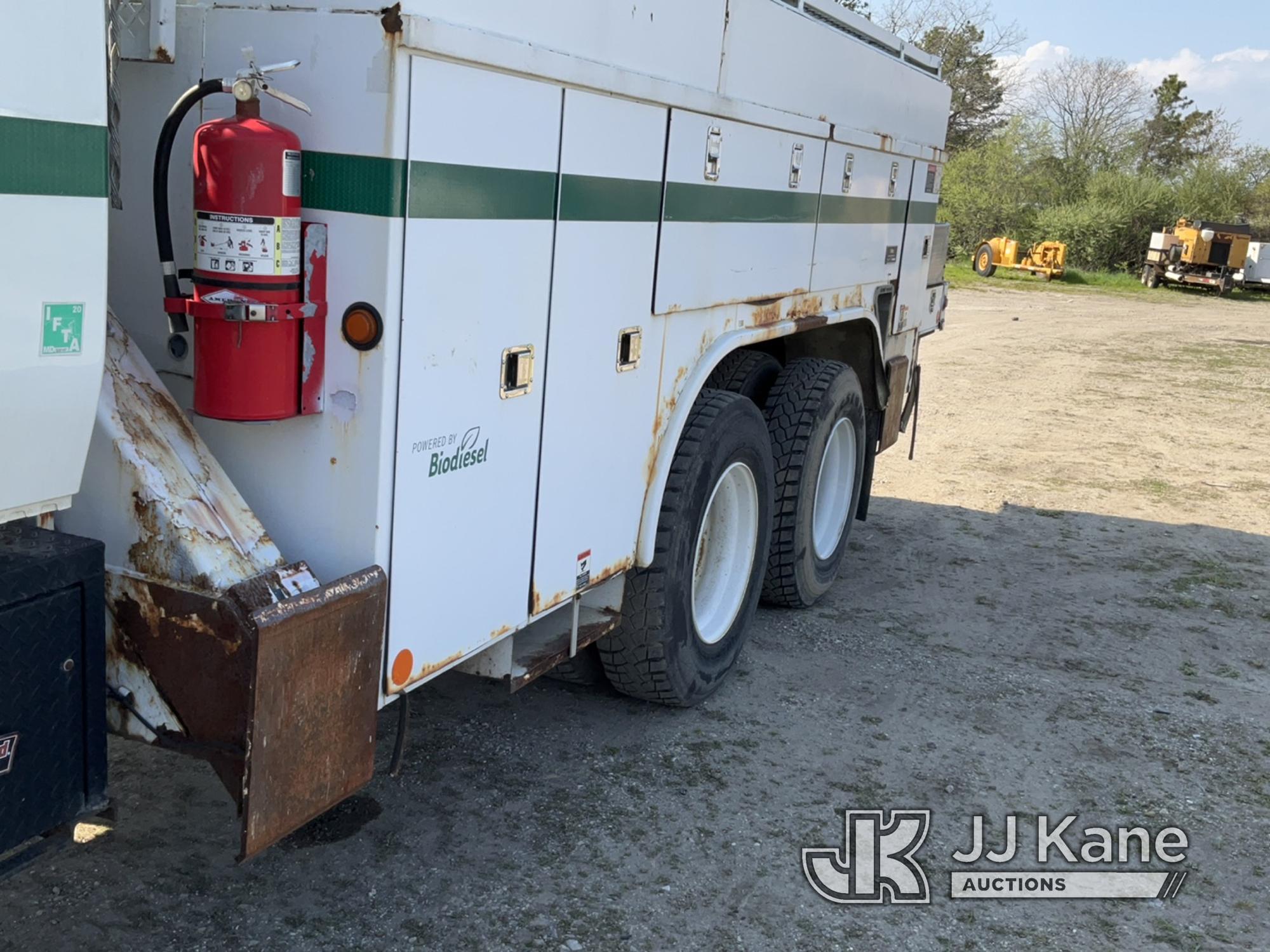 (Bellport, NY) Altec A55E-OC, Material Handling Bucket Truck rear mounted on 2009 International 4400