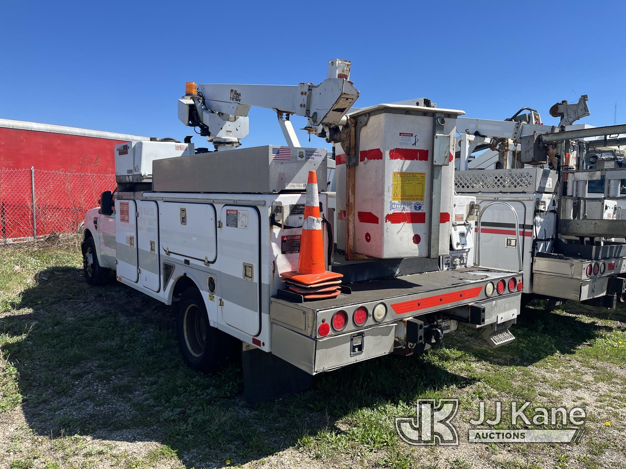 (Bellport, NY) Altec AT200, Telescopic Non-Insulated Bucket Truck mounted on 2008 Ford F350 Service