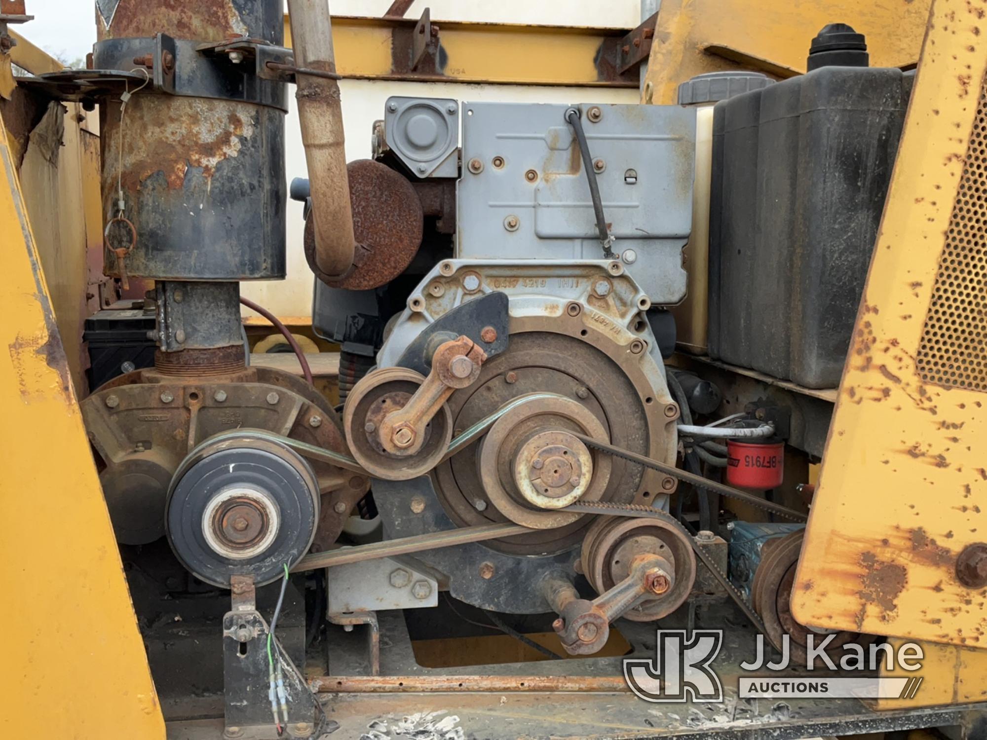 (Charlotte, MI) 2001 Vermeer Corporation E900 Vacuum Excavation Unit Runs, Jump To Start, Tongue Jac