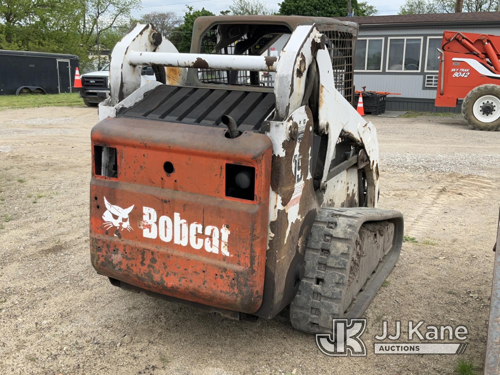 (Charlotte, MI) 2004 Bobcat T190 Crawler Skid Steer Loader Runs, Moves, Operates, Oil Pressure Light