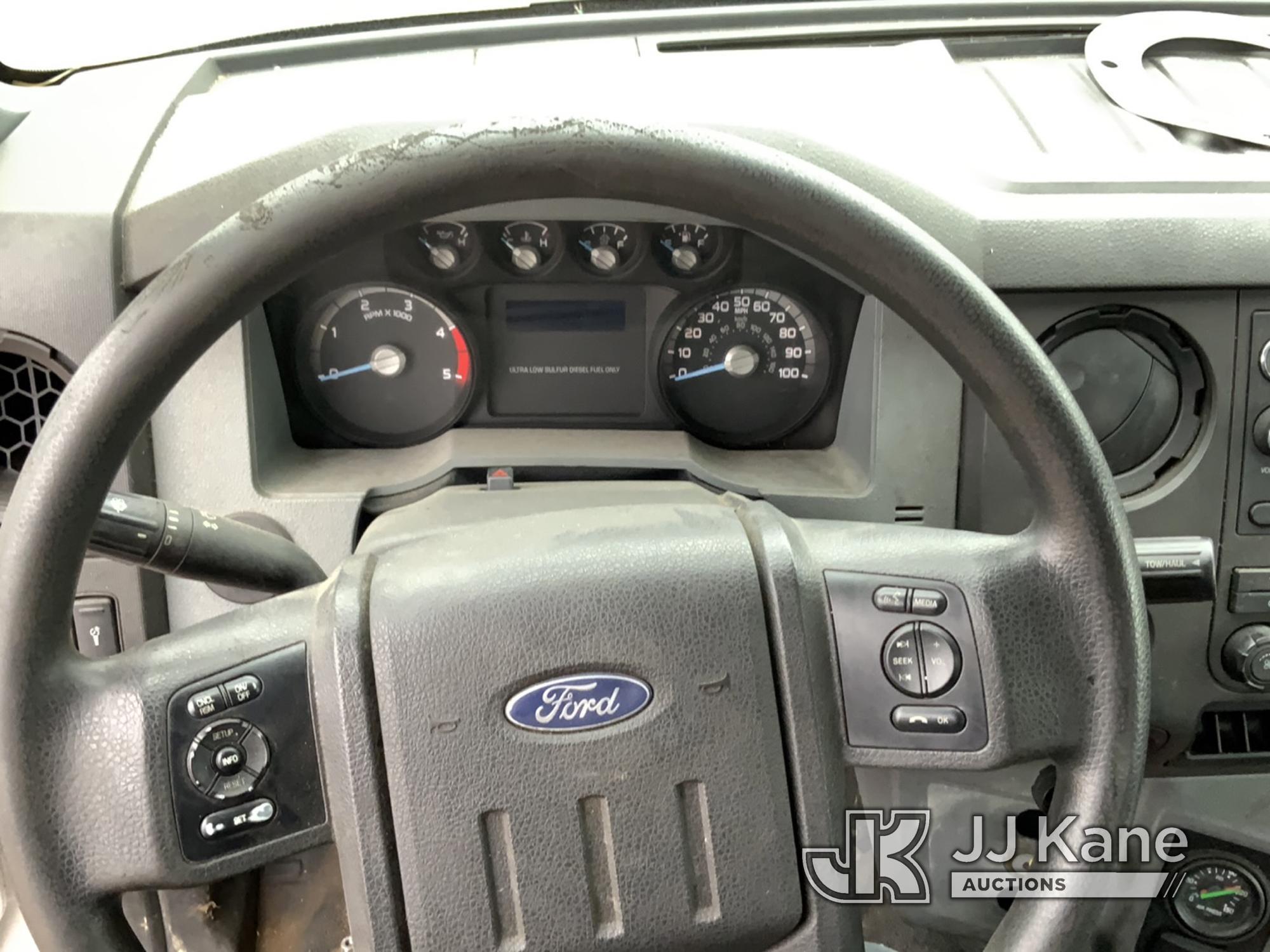 (Charlotte, MI) 2017 Ford F650 Cab & Chassis Runs, Moves, ABS Light, Engine Light, Smoky Exhaust, Br
